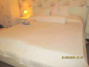 111111 300x225 - חדר שינה