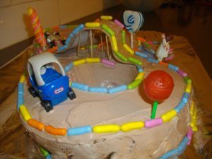 IMGP5066 300x225 - עוגת יומולדת מרוץ מכוניות