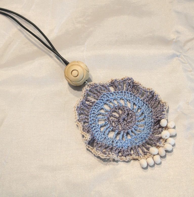 IMG 0754 768x780 - תכשיטים סרוגים