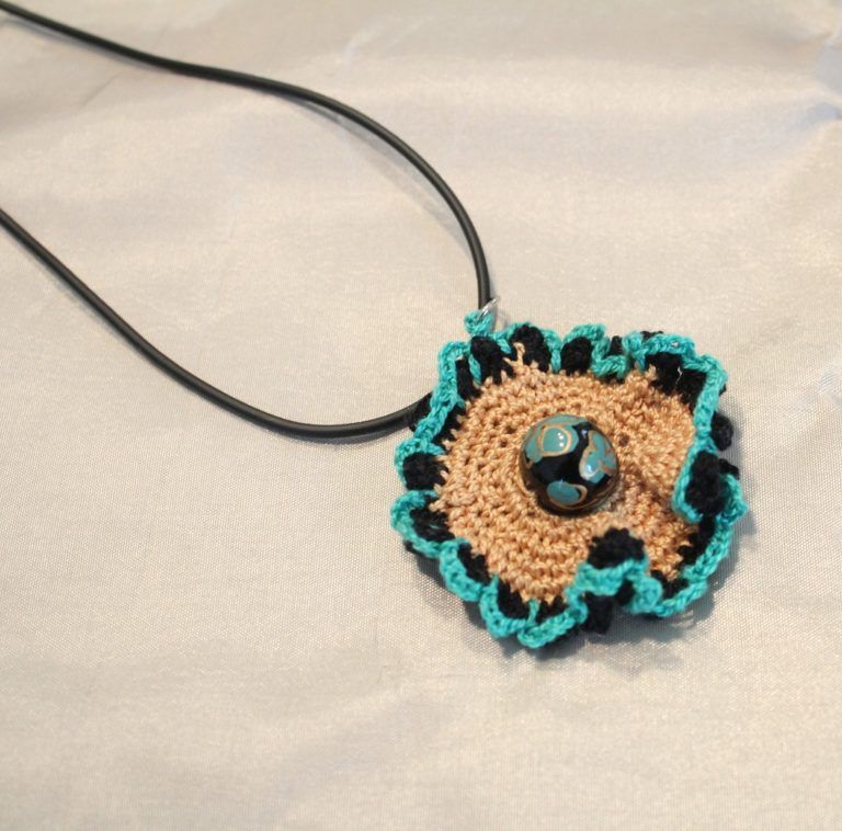 IMG 0758 768x758 - תכשיטים סרוגים