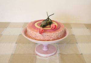 עוגת גבינה מרשימה משולבת תותים שוקולד לבן ופסטוק IMG 3180 300x209 - עוגת גבינה מרשימה משולבת תותים שוקולד לבן ופסטוק