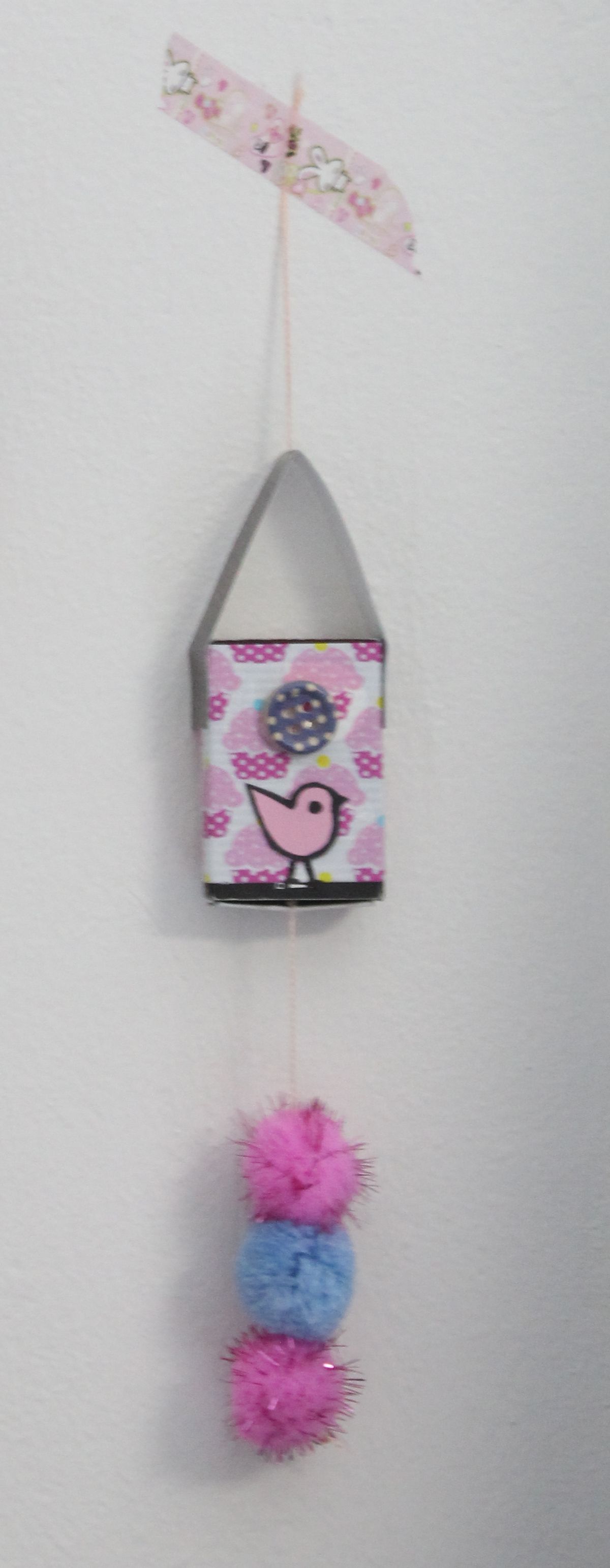 Untitled 1 - יצירת שובך יונים מקופסת גפרורים