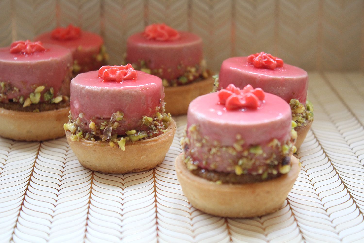 IMG 4022 - טרטלת תותים על מצע פסטוק