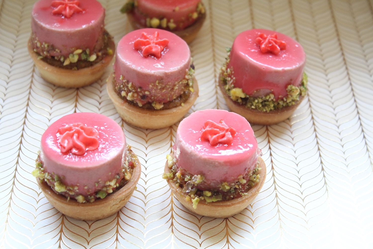 IMG 4027 - טרטלת תותים על מצע פסטוק