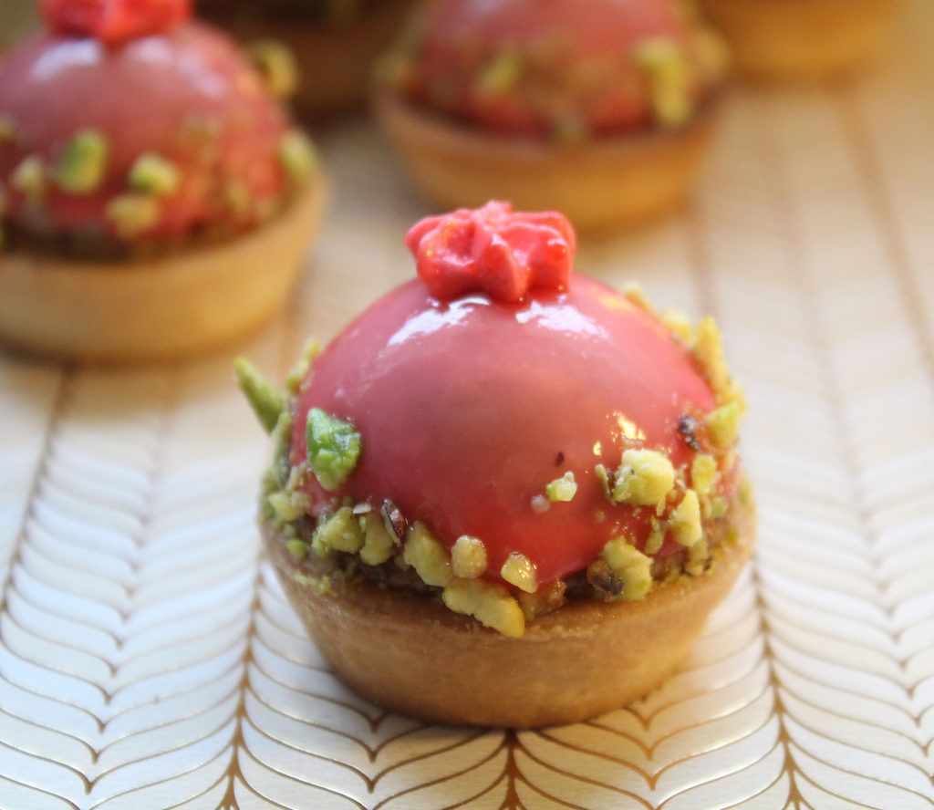 IMG 4041 1024x888 - טרטלת תותים על מצע פסטוק