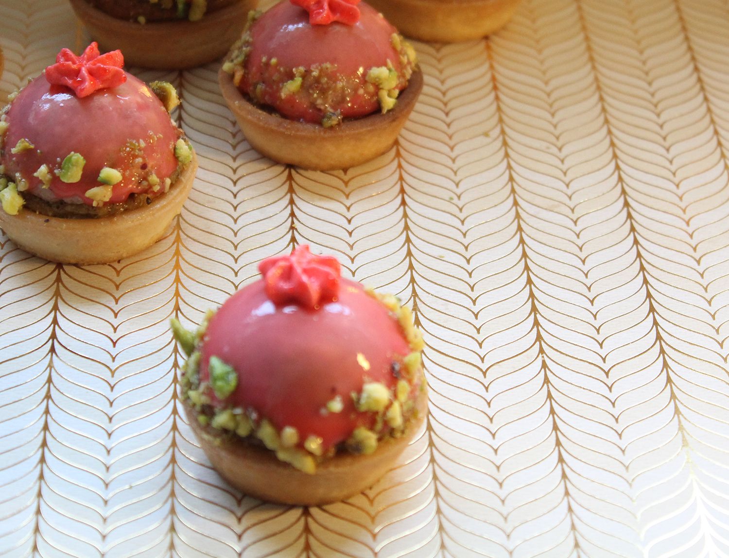 IMG 4042 - טרטלת תותים על מצע פסטוק