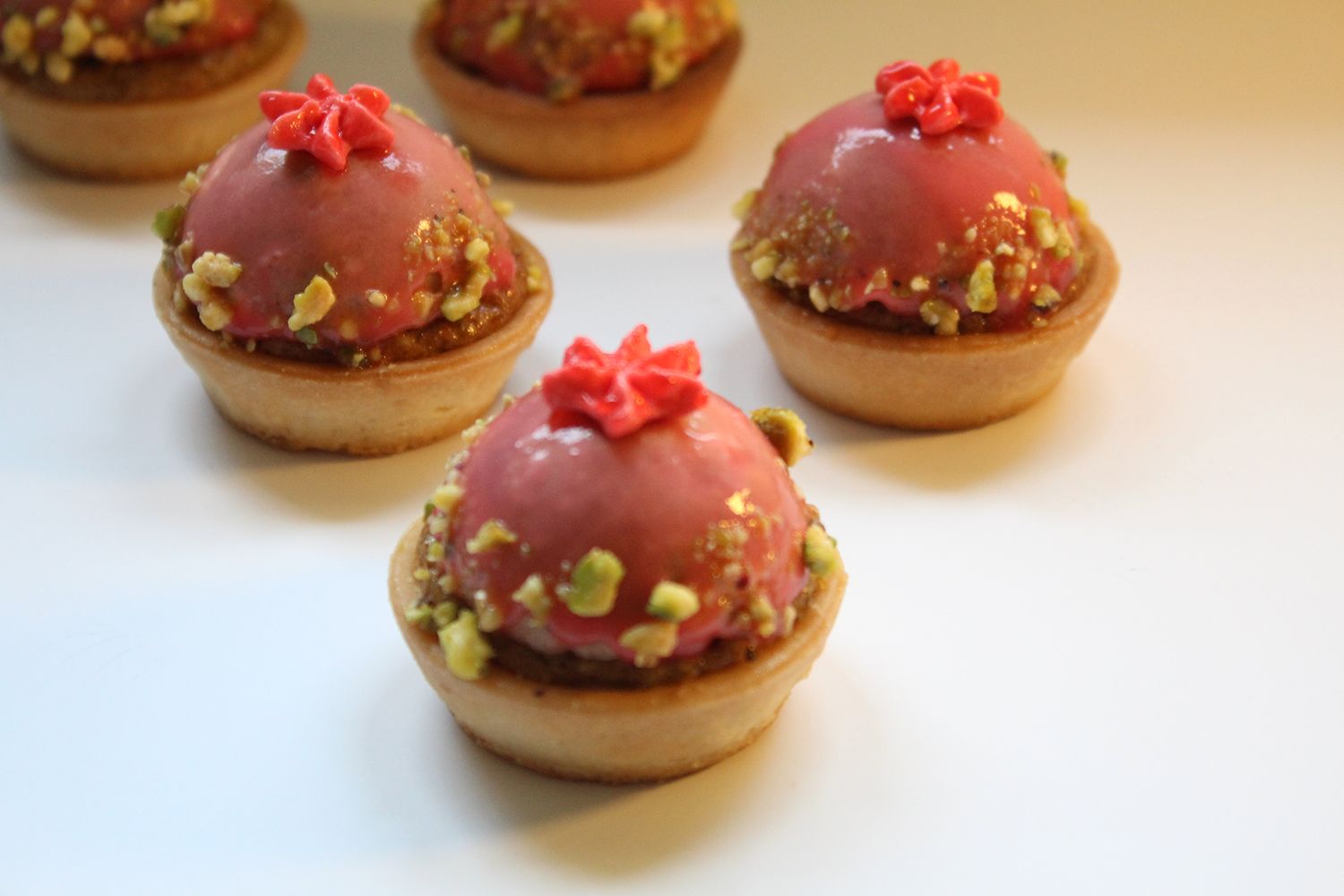 IMG 4047 - טרטלת תותים על מצע פסטוק