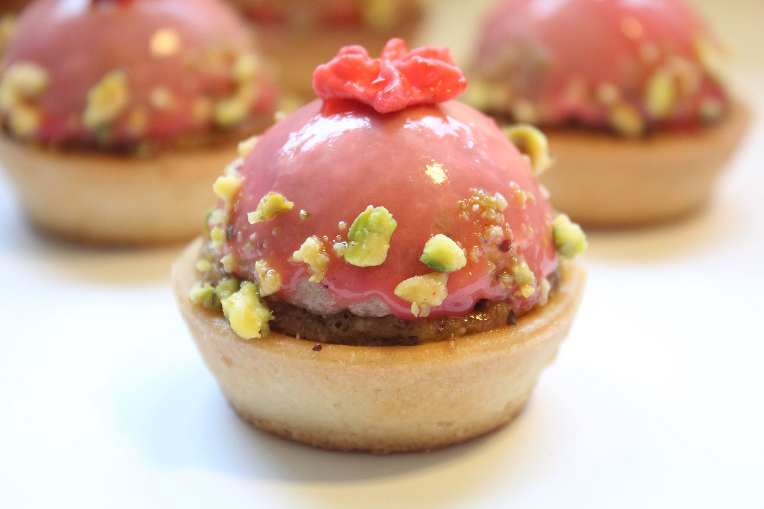 IMG 4057 - טרטלת תותים על מצע פסטוק