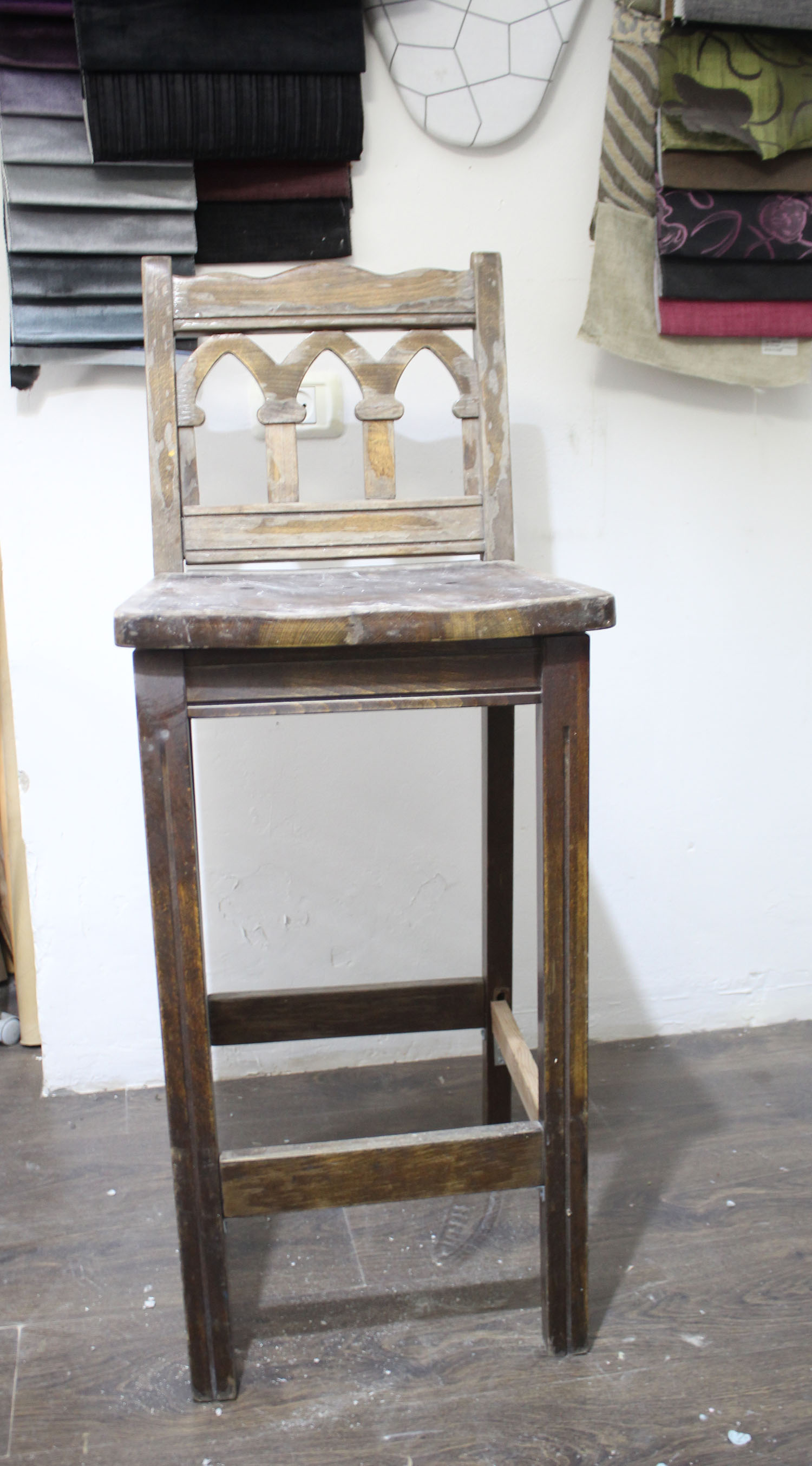 IMG 4848 - שיפוץ כסאות בר ישנים