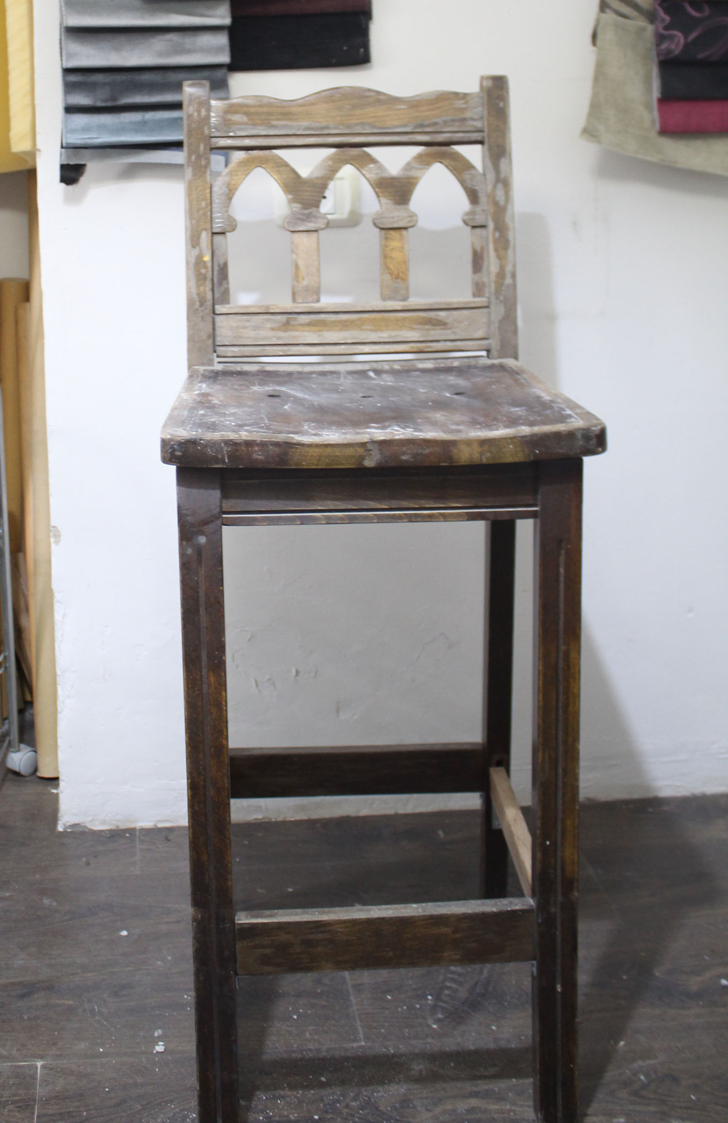 IMG 4849 - שיפוץ כסאות בר ישנים