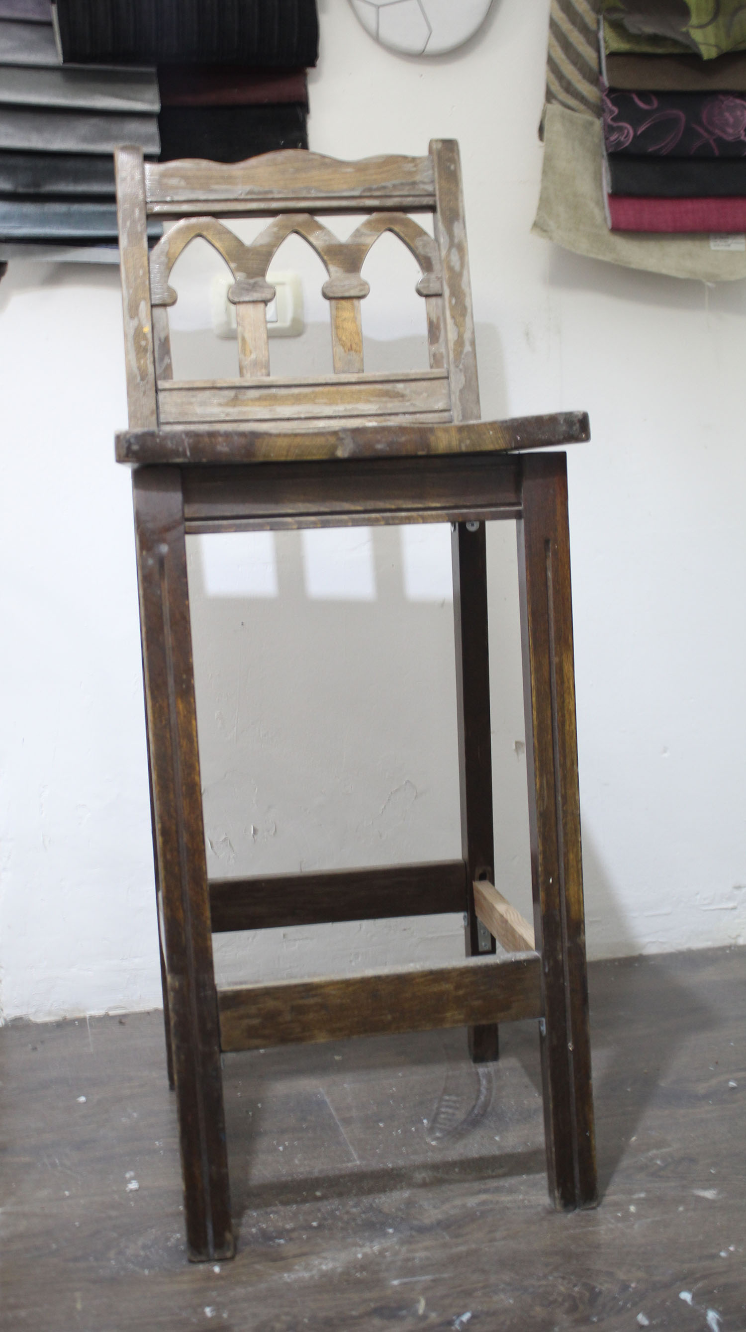 IMG 4850 - שיפוץ כסאות בר ישנים