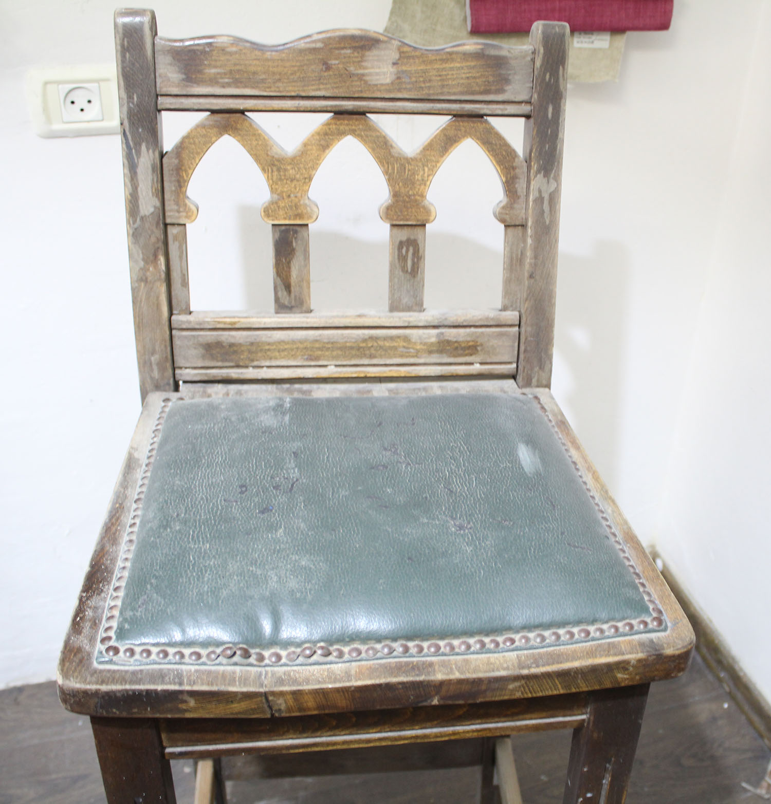 IMG 4855 - שיפוץ כסאות בר ישנים