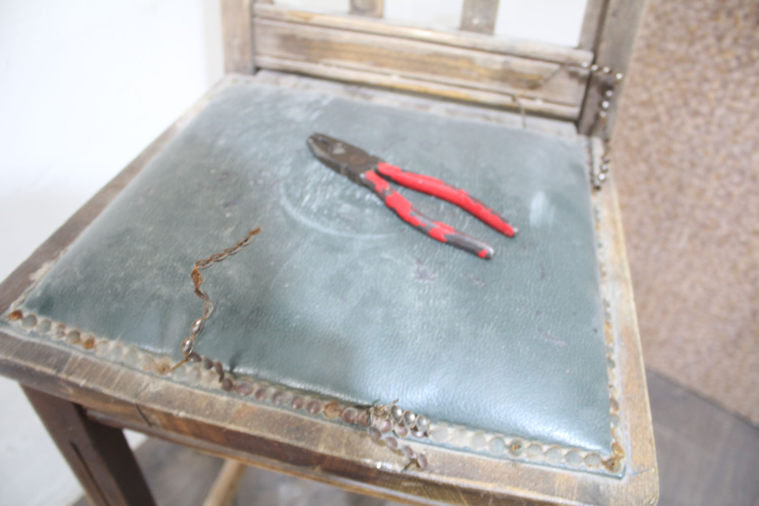 IMG 4860 - שיפוץ כסאות בר ישנים