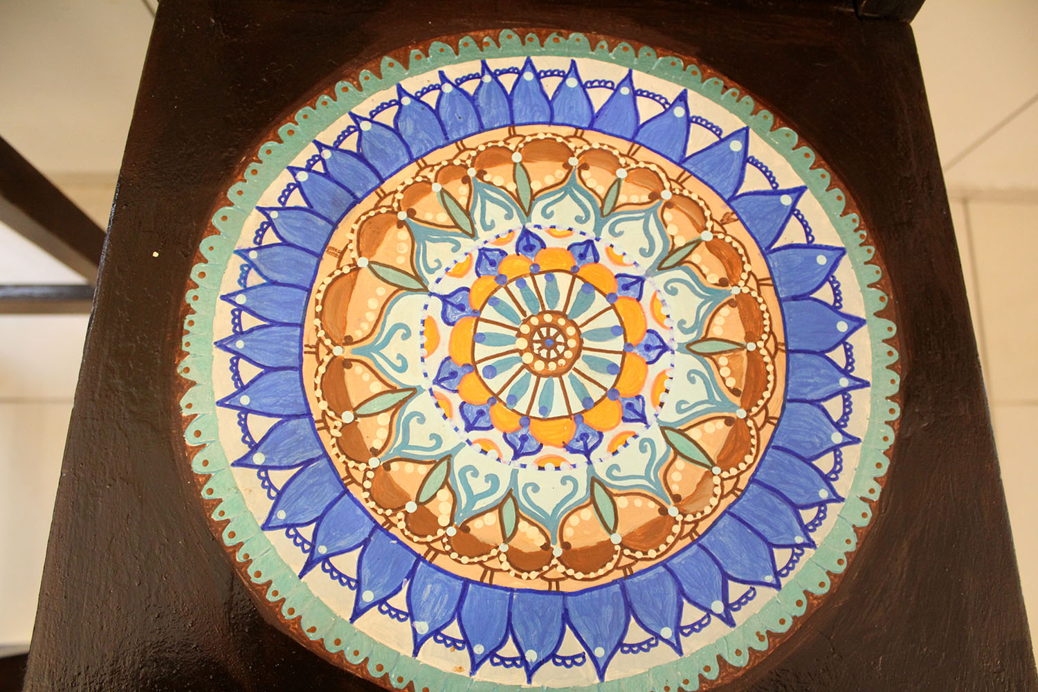 IMG 4957 - שיפוץ כסאות בר ישנים