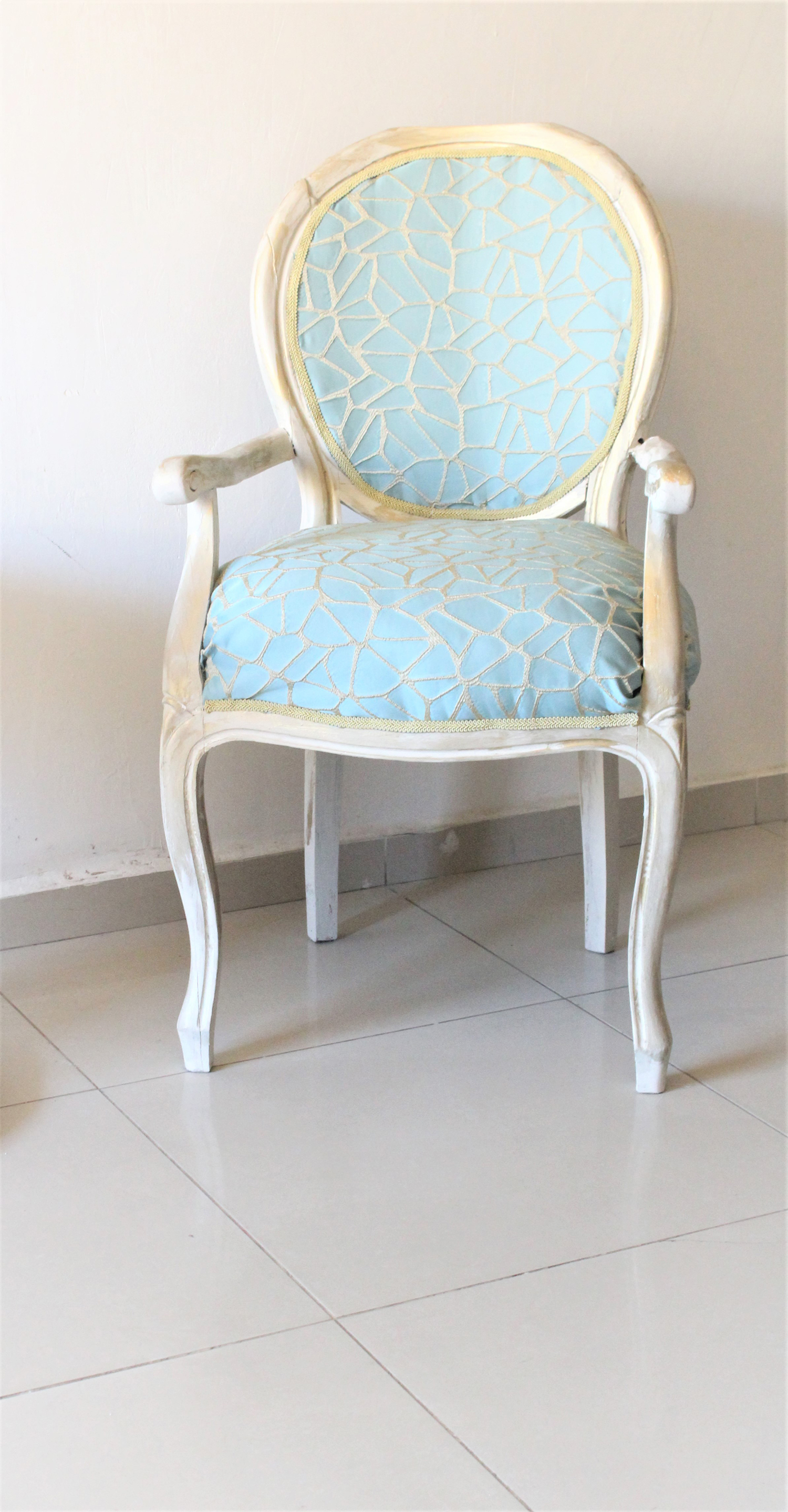 IMG 7414 - חידוש מחודש של שני כסאות