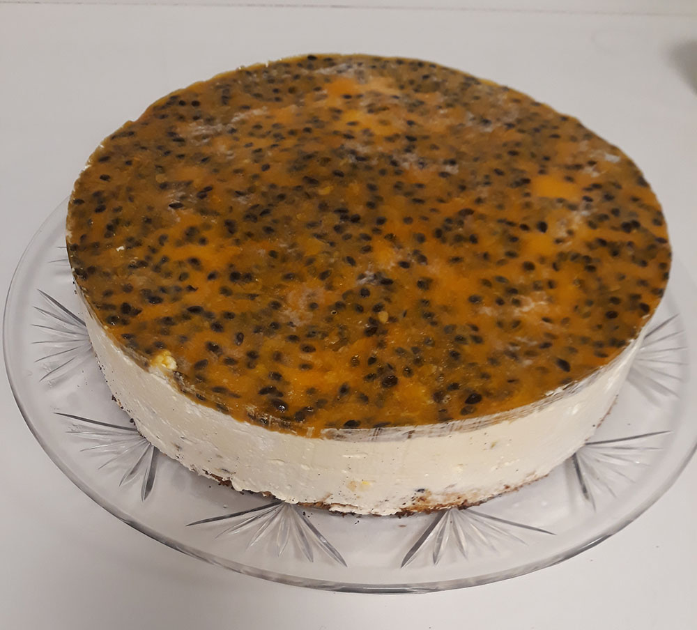 20200227 175140 - קינוח :מוס פסיפלורה ושוקולד